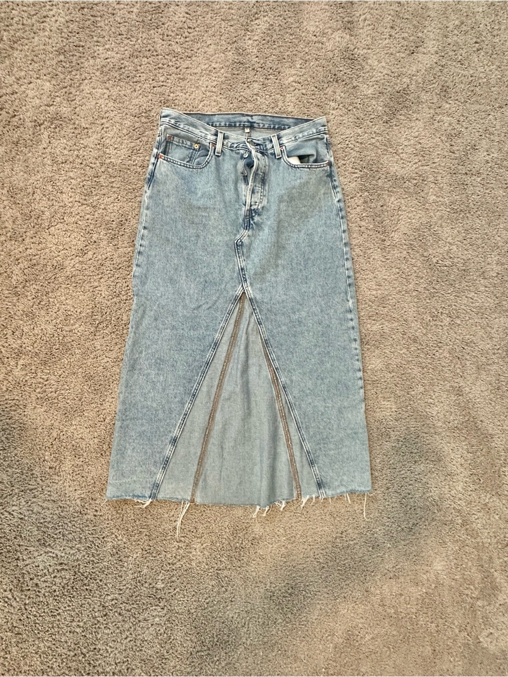 Women’s Levi’s denim skirt